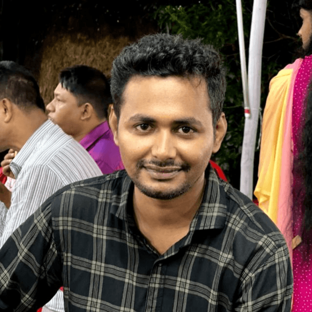 Team tailwind section